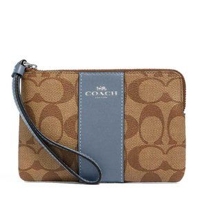 Corner Zip Wristlet In Signature Canvas Khaki / Marble Blue